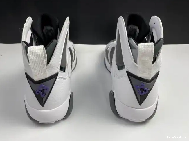 MaikeSneakers 7 Jordan CU9307-100 Retro (2021) Flint 0524